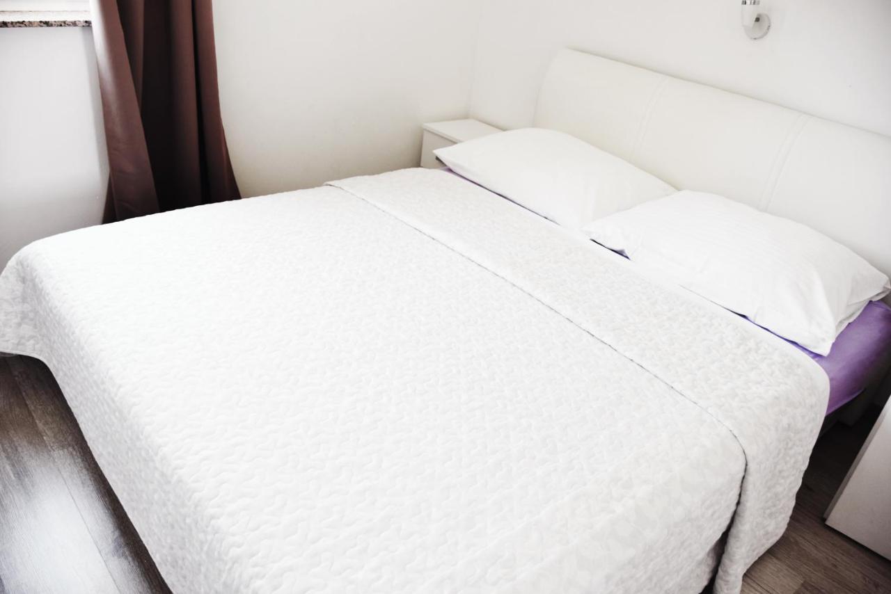 Rab Apartments Aurora Раб Экстерьер фото