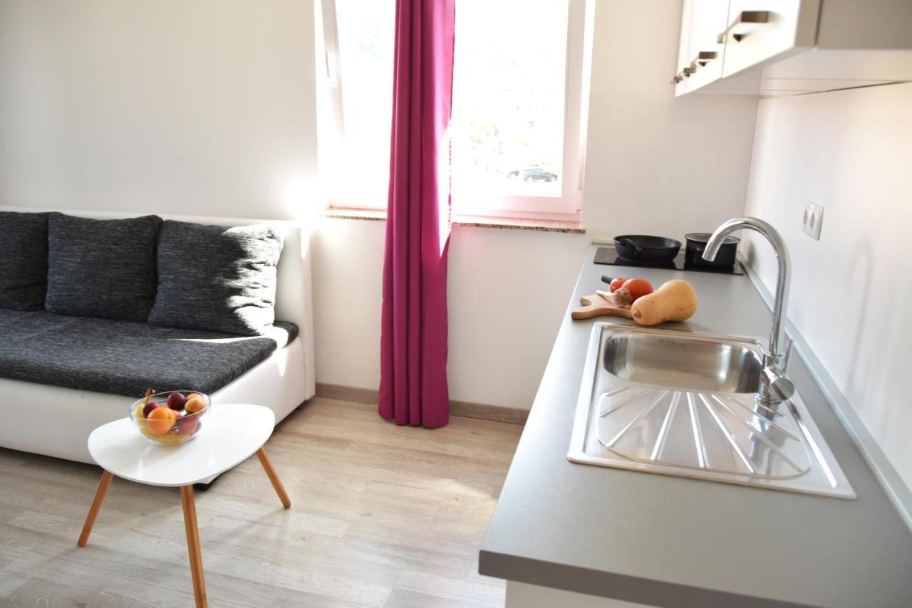 Rab Apartments Aurora Раб Экстерьер фото