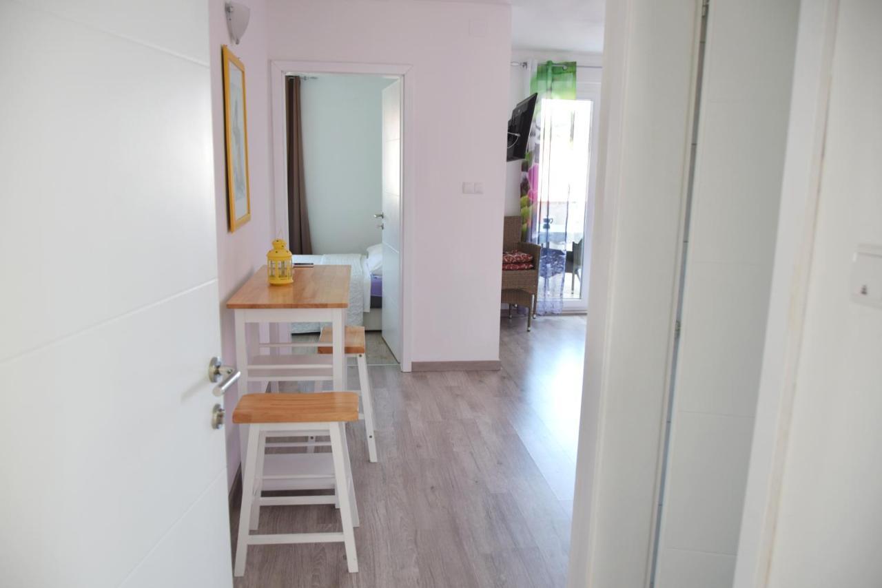 Rab Apartments Aurora Раб Экстерьер фото