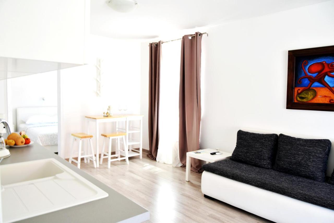 Rab Apartments Aurora Раб Экстерьер фото